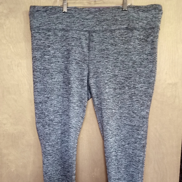 Maurices inMOTION Leggings Plus Size 4 Grey - Picture 2 of 6